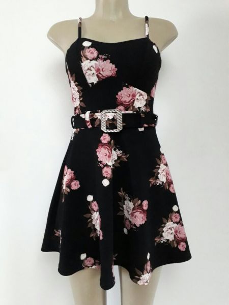 Vestido Rodado Estampado Floral Jacquard com Bojo e Cinto