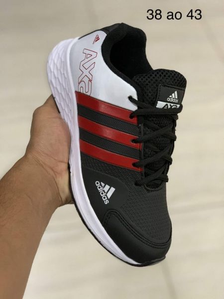 Tênis Adidas