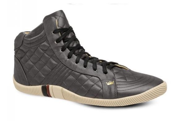 BOTA OSKLEN MATELASSÊ CETIM PRETO C/ COROA DOURADA - SKF-328