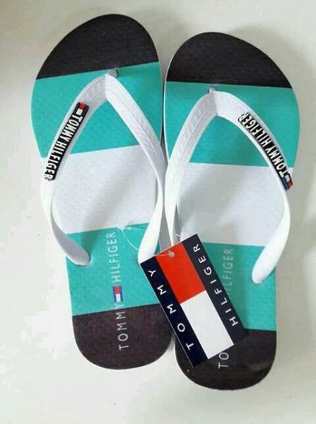 chinelo da tomy
