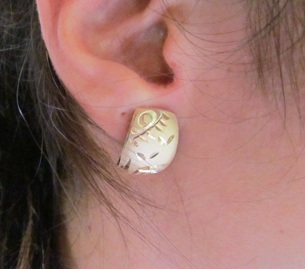 BRINCO MEIA ARGOLA COM TRIBAL