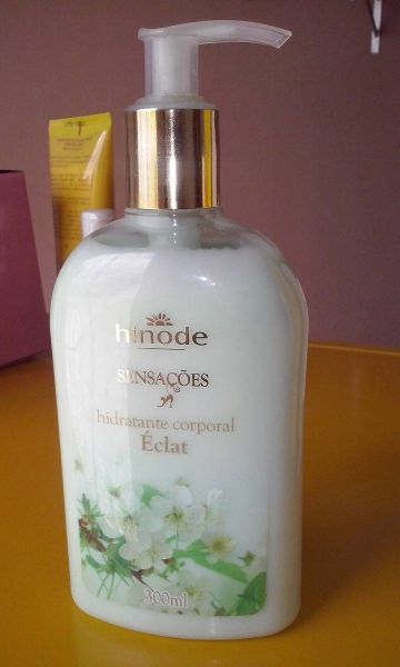 HINODE SENSAÇÕES HIDRAT. ÉCLAT – 300ml