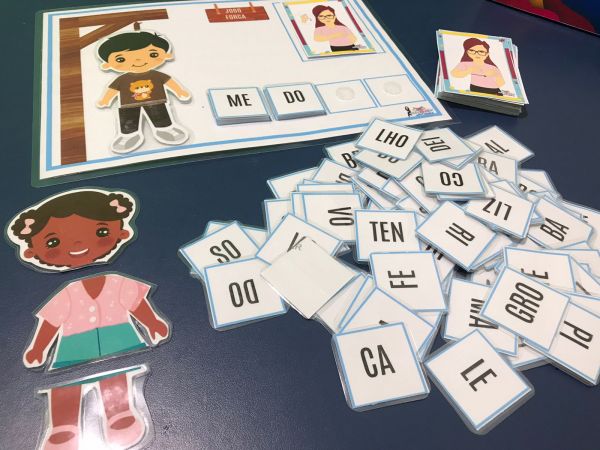23ª apostila: Trabalhando na Prática os Adjetivos em Libras