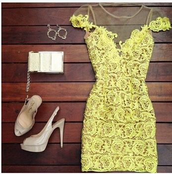 VESTIDO AMARELO