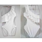 um plissado ombro de uma peça swimwear das mulheres #00696435