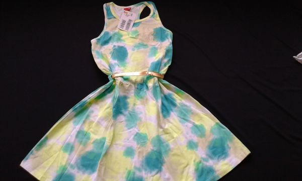Vestido com cinto