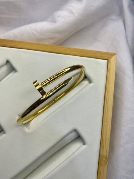 *bracelete prego trevo de aço inoxidável*