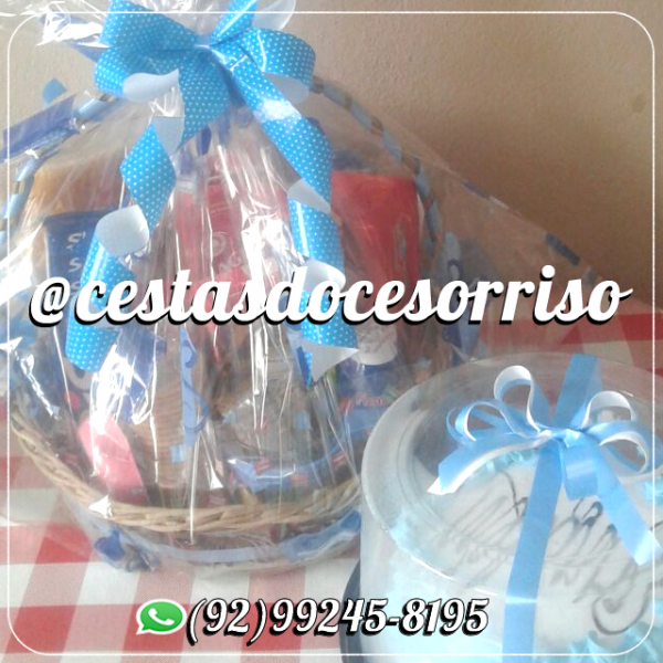 Cesta de Aniversário Especial com Mini Bolo