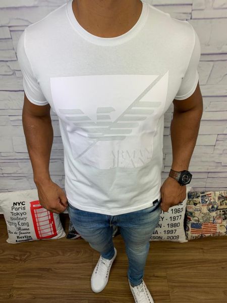 Camiseta Armani Branca Marca: Armani REF. FCM12