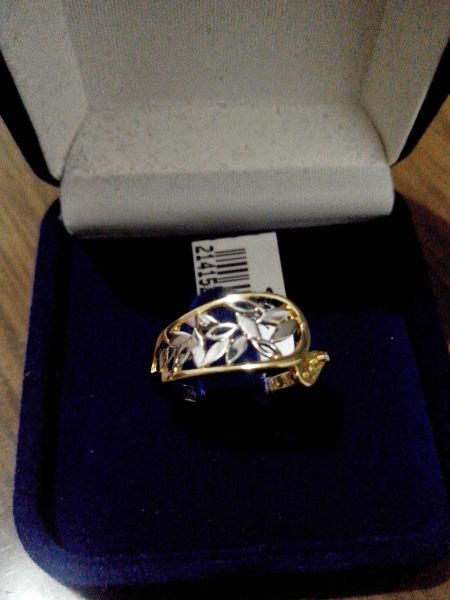 Anel gotas em ouro branco