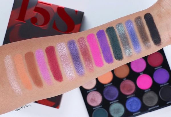 NOVA PALETA MORPHE 15S SOCIAL BUTTERFLY ARTISTRY
