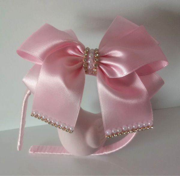 Tiara encapada laço duplo perolas e strass