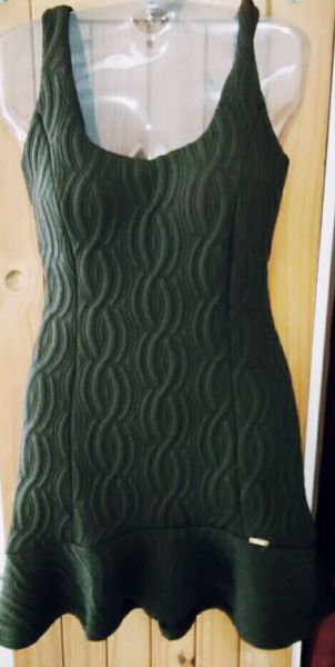 Vestido com babado