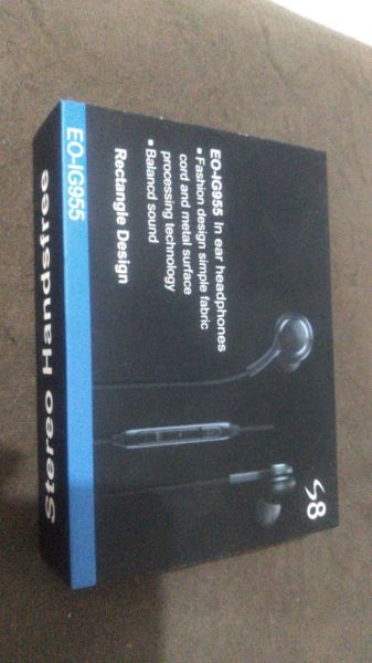 Fone de ouvido S8