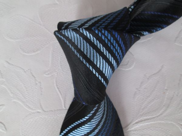 Gravata Azul Listrada JH. Edonis