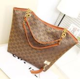 Bolsa Moarrom Estampada e com Bolso Interno