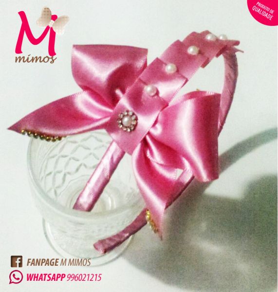 Tiara Laço Rosa em pérolas