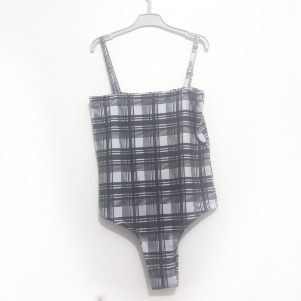 Body s/ Manga (Preto e Branco)