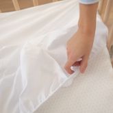 *PROTETOR DE COLCHÃO CASAL IMPERMEÁVEL* *MATERIAL*: Polietileno e polipropileno *MEDIDAS*: 1, 90 c