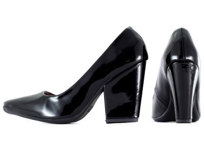 SCARPIN PRETO VERNIZ