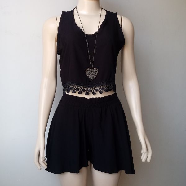 CONJUNTO CROPPED + SHORT