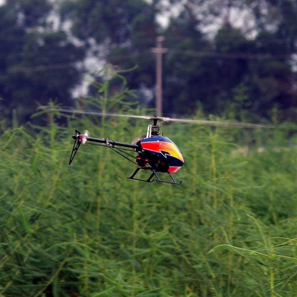 Helicóptero zangão alta qualidade 9 canais Fibra de caborno
