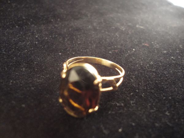 Anel Pedra Marrom zircônio ouro 18 k