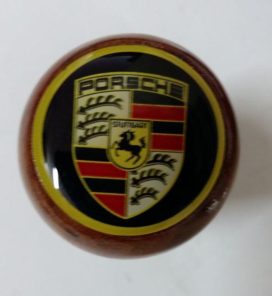 manopla em madeira - Com emblema Porsche