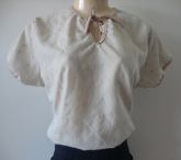 Blusa bordada com amarração