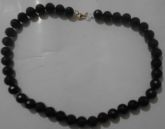 Colar preto