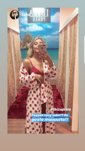 Saida de praia poá branco com vermelho