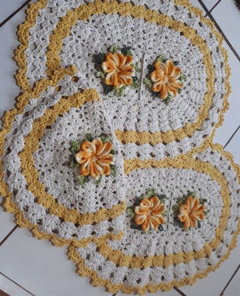 Jogo de tapete para banheiro (sob encomenda)