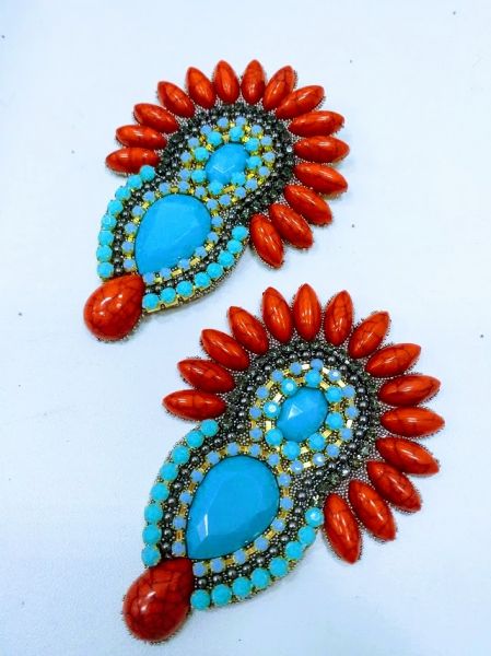 cocar cores vermelho e azul