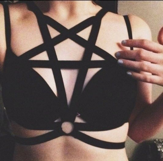 harness pentagrama invertido