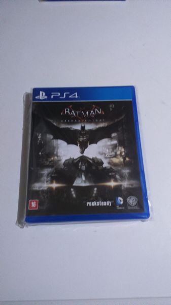 Batman arkham knight semi novo!