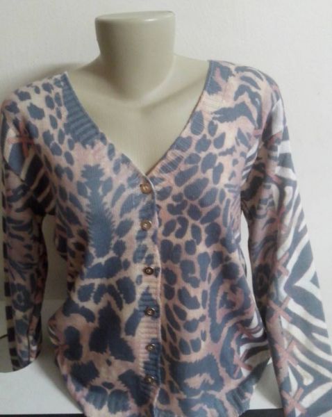 Cardigan Onça