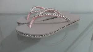 CHINELO COM FITA E STRASS