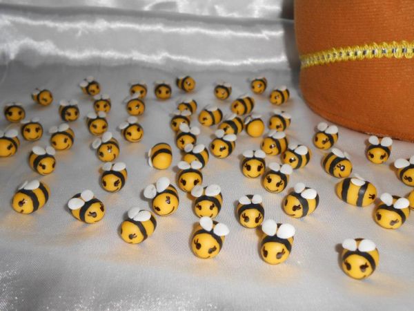 Apliques mini abelhinhas