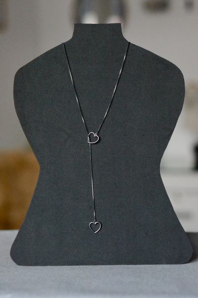 Colar gravatinha grafite