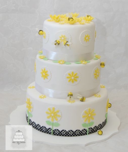 bolo infantil de margaridas