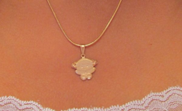 PINGENTE MENINA