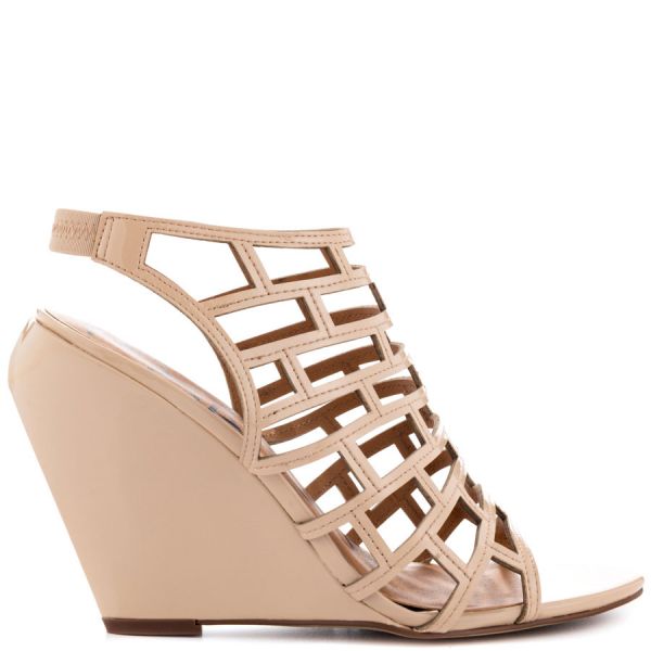 Eris - Beige Patent Kelsi Dagger Brooklyn