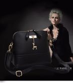 Bolsa Feminina Preta Detalhes Dourado
