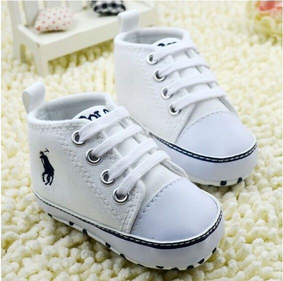 sapatos de bebê recém-nascido