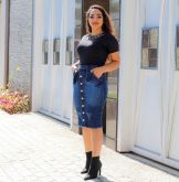 Saia Jeans com Lycra lingerie botões  38 Código 011