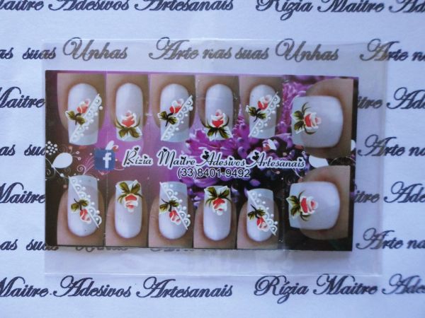 Adesivo para Unha - Rosa Vermelha e Botão com Rendinha
