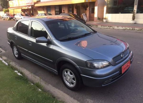 Gm Astra Sedan Gls 2.0 2000