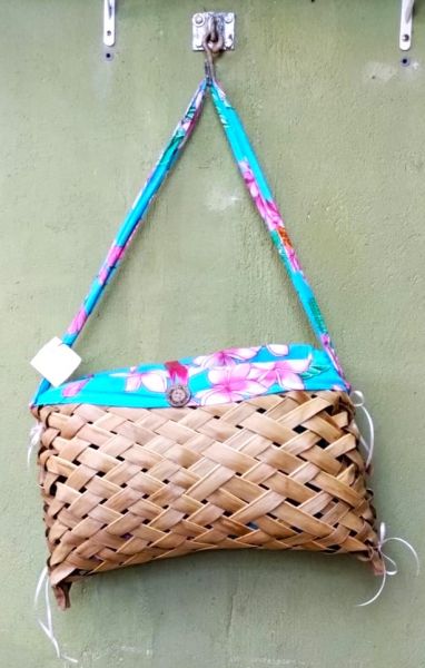 LUANA KOGUS -Bolsa fibra coqueiro- Ref 07