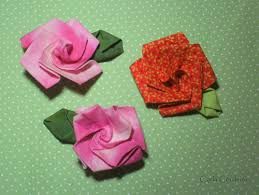 Flores com folhas (cores variadas)