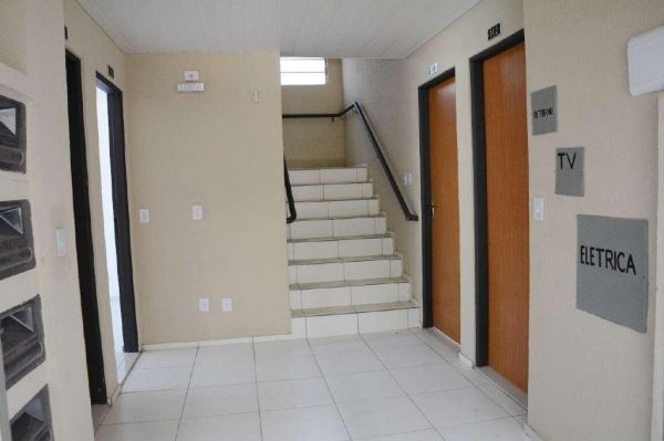 Apartamento no Condominio Maria Eunice Promorar